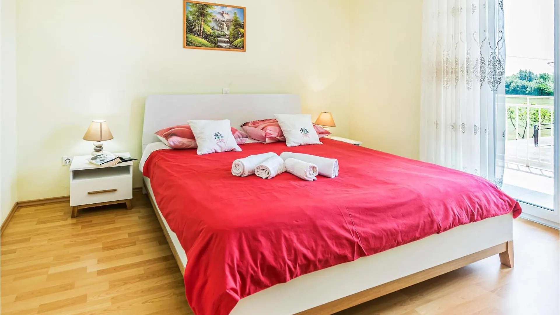 3 Bedroom Amazing Apartment In Nedeščina